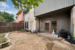 12574 Burninglog Ln, Dallas, TX 75243 - Photo 29