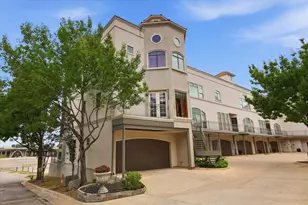410 Mills St, Fort Worth, TX 76102 - Photo 3