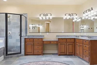 410 Mills Street, Fort Worth, TX 76102 - Photo 21