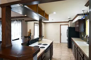 2406 Redbrook Ct, Arlington, TX 76014 - Photo 9