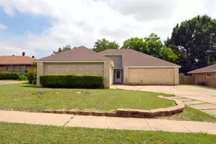 2406 Redbrook Ct, Arlington, TX 76014 - Photo 39