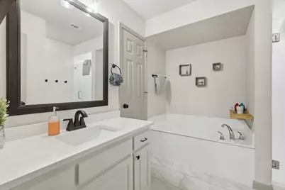 800 Colony Court, Blue Mound, TX 76131 - Photo 17