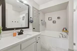800 Colony Ct, Blue Mound, TX 76131 - Photo 17