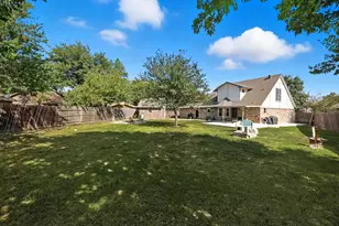 800 Colony Ct, Blue Mound, TX 76131 - Photo 29