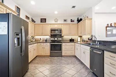 207 Bonita Drive, Granbury, TX 76049 - Photo 5