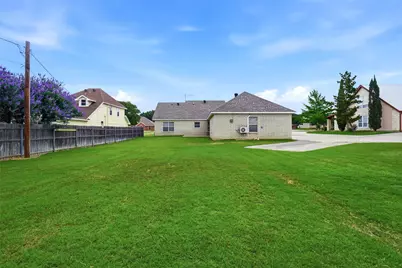 207 Bonita Drive, Granbury, TX 76049 - Photo 17