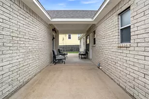 207 Bonita Dr, Granbury, TX 76049 - Photo 13