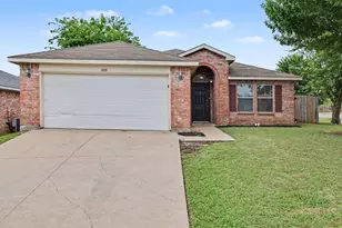 800 Castlewick Ct, Arlington, TX 76018 - Photo 1