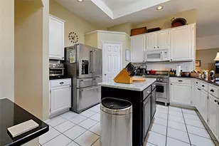 10013 White Ln, Irving, TX 75063 - Photo 13