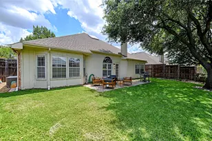 10013 White Ln, Irving, TX 75063 - Photo 19