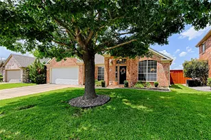 10013 White Ln, Irving, TX 75063 - Photo 1