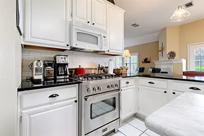 10013 White Lane, Irving, TX 75063 - Photo 13