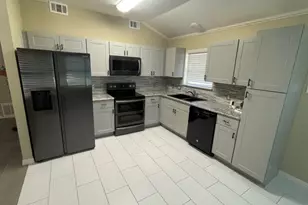 8221 Mark Ln, Watauga, TX 76148 - Photo 3