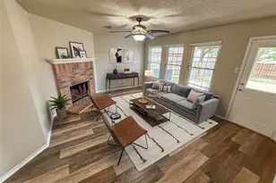 2549 Pilgrim Rest Dr, Dallas, TX 75237 - Photo 11