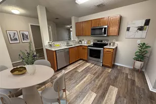 2549 Pilgrim Rest Dr, Dallas, TX 75237 - Photo 5