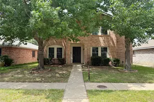 2549 Pilgrim Rest Dr, Dallas, TX 75237 - Photo 1