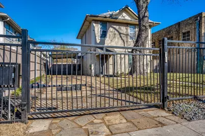 1910 N Carroll Avenue, Dallas, TX 75204 - Photo 1