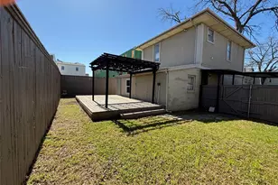 1910 N Carroll Ave, Dallas, TX 75204 - Photo 3