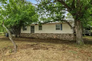 306 Denver Rd, Sunset, TX 76270 - Photo 3