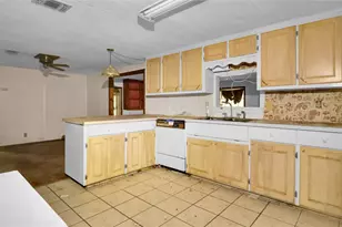306 Denver Rd, Sunset, TX 76270 - Photo 21