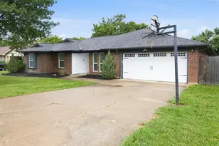 372 La Quinta Circle S, Keller, TX 76248 - Photo 3
