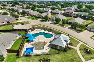 726 Celebrity Ct, Midlothian, TX 76065 - Photo 31