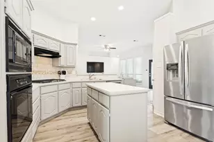529 Lochwood Dr, Murphy, TX 75094 - Photo 13