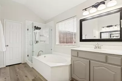 529 Lochwood Drive, Murphy, TX 75094 - Photo 17