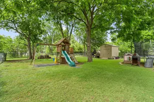 1206 Bales St, Cleburne, TX 76033 - Photo 5