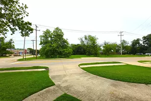 145 N Kealy St, Lewisville, TX 75057 - Photo 5