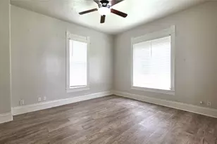 145 N Kealy St, Lewisville, TX 75057 - Photo 9