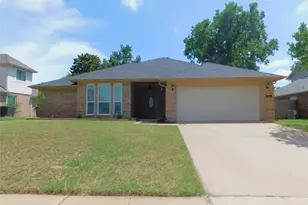 326 Ashley Oak Ln, Lake Dallas, TX 75065 - Photo 1