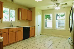 326 Ashley Oak Ln, Lake Dallas, TX 75065 - Photo 9