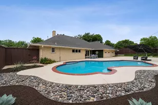4359 Shady Bend Dr, Dallas, TX 75244 - Photo 5