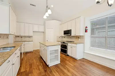 841 Forest Hollow Drive, Hurst, TX 76053 - Photo 11