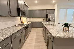 541 Breeds Hl Rd, Little Elm, TX 75068 - Photo 5