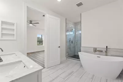 402 S Henderson Avenue, Dallas, TX 75223 - Photo 3