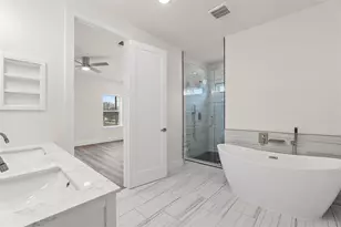 402 S Henderson Ave, Dallas, TX 75223 - Photo 3