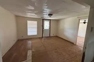 316 Alley St, Perrin, TX 76486 - Photo 7