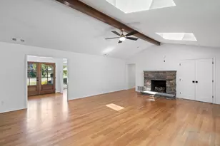 3940 Shady Hill Dr, Dallas, TX 75229 - Photo 5