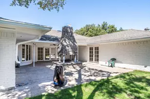 3940 Shady Hill Dr, Dallas, TX 75229 - Photo 37
