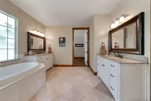 9201 Navajo bluffs ct, Flower Mound, TX 75022 - Photo 11