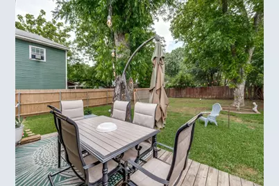 911 S Adams Avenue, Dallas, TX 75208 - Photo 11