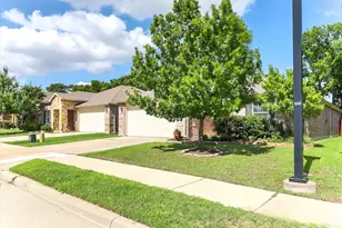 1713 Megan Creek Dr, Little Elm, TX 75068 - Photo 3