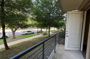 801 N Bishop Ave, Dallas, TX 75208 - Photo 9