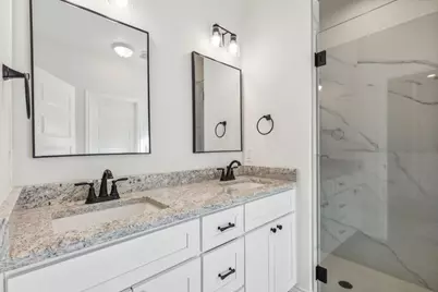 2500 Houston Drive, Granbury, TX 76048 - Photo 13