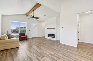 2500 Houston Dr, Granbury, TX 76048 - Photo 3