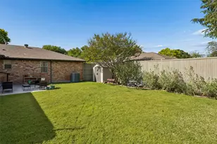 8446 Sweetwood Dr, Dallas, TX 75228 - Photo 11