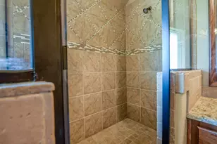 421 River Bank Ln, Granbury, TX 76049 - Photo 7