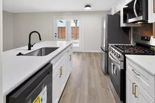 8617 Flicker Ln, Dallas, TX 75238 - Photo 9